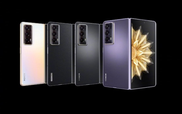 荣耀Magic V2折叠屏手机亮点揭秘:超轻设计与高亮度屏幕